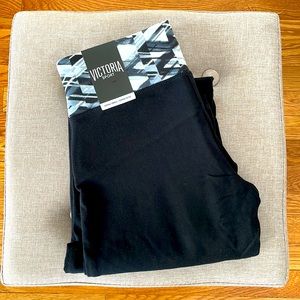 NWT Women’s VS sport yoga pants size extra small